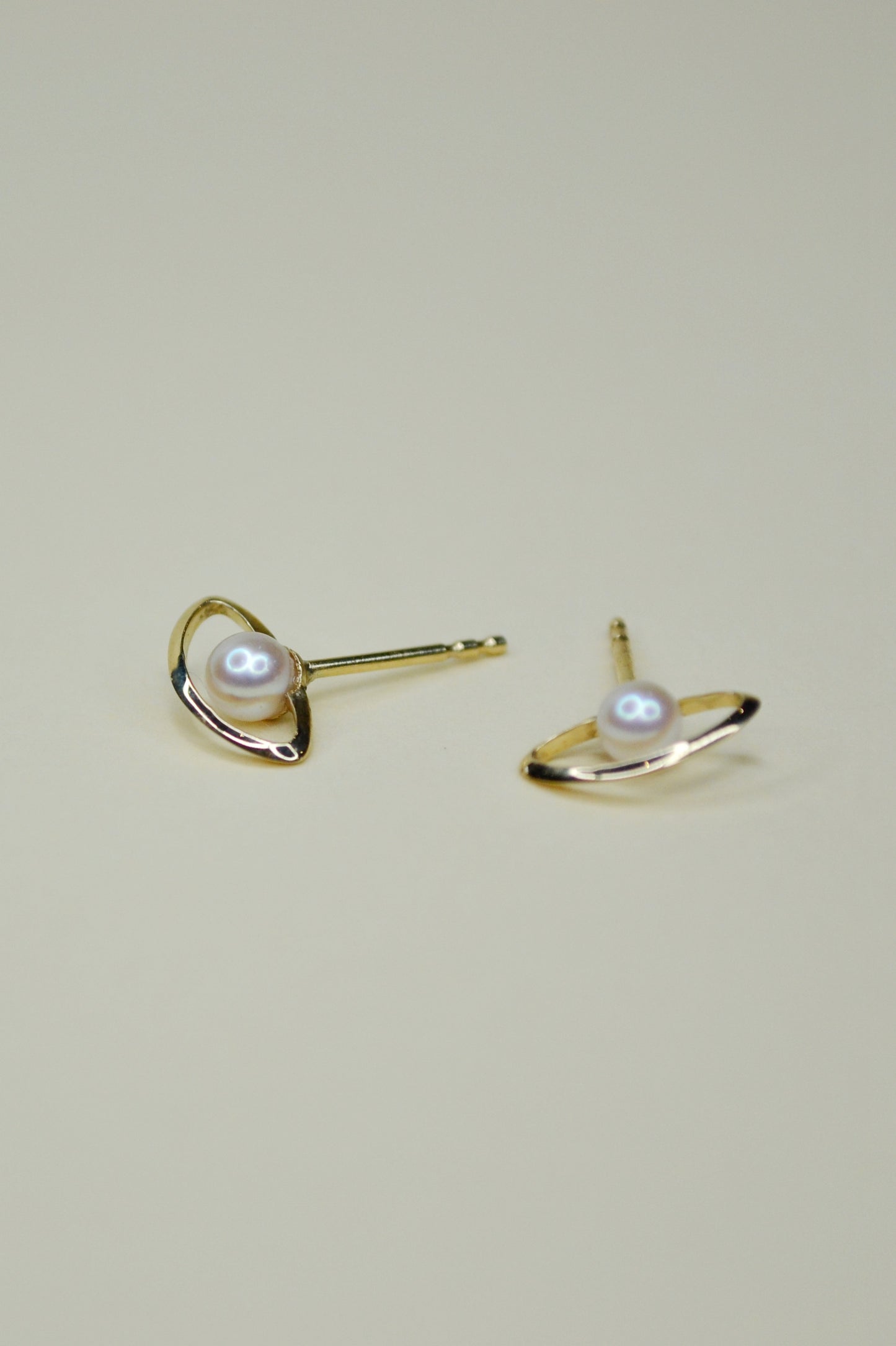 Aretes Saturno